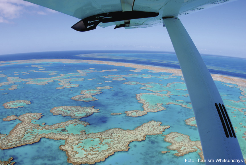 Blick aus dem Flugzeug auf das Great Barrier Reef
